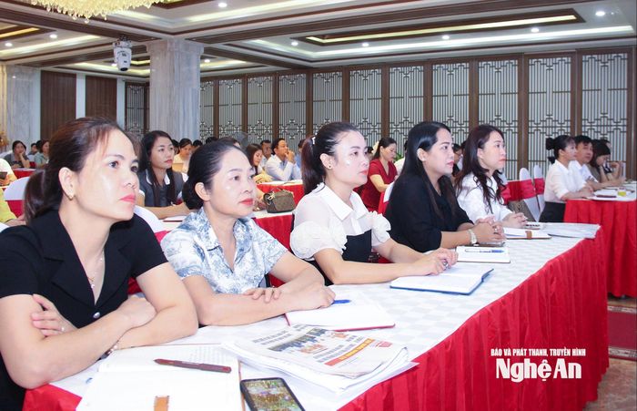 Cán bộ làm công tác tuyên giáo và dân vận các tổ chức Đảng và cấp xã tham gia hội nghị. Ảnh: Mai Hoa