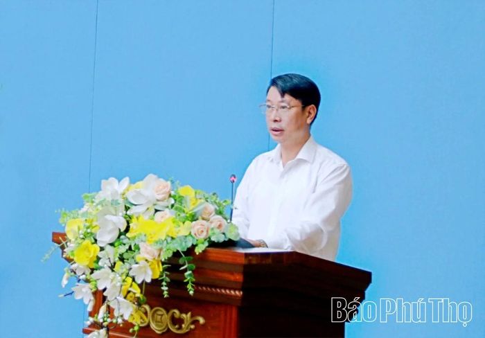 Phó Chủ tịch UBND tỉnh Nguyễn Khắc Hiếu phát biểu chỉ đạo hội nghị.