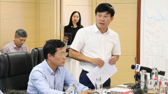 Cục trưởng Cục Quản lý đê điều và Phòng chống thiên tai, ông Phạm Đức Luận thông tin tại cuộc họp.