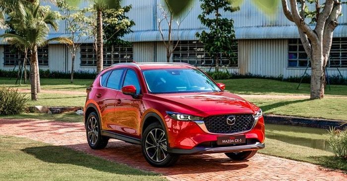 Mazda CX-5 vẫn là mẫu xe đắt khách nhất phân khúc SUV/crossover cỡ C tại Việt Nam. Ảnh: THACO