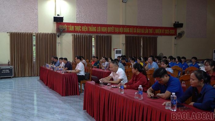 Lễ ra quân được tổ chức trang trọng tại Hội trường UBND xã Bảo Hà.