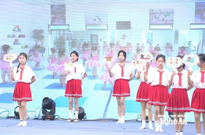 Trẻ em ngày càng được khuyến khích tham gia các hoạt động văn hóa, văn nghệ, ngoại khóa... nhằm góp phần bồi đắp đời sống tinh thần lành mạnh. Ảnh tư liệu: Mỹ Hà