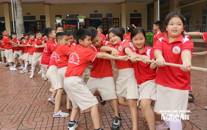 Để trẻ em được phát triển toàn diện cả về thể chất, trí tuệ, đạo đức và tinh thần đòi hỏi trách nhiệm lớn lao của gia đình và toàn xã hội. Ảnh: Thanh Quỳnh