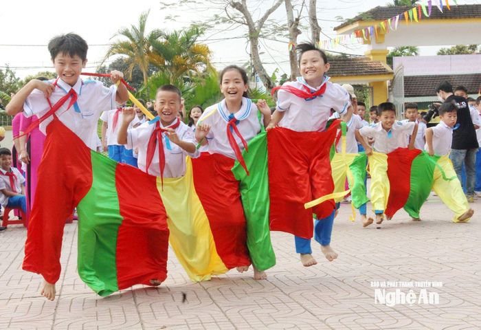 Công tác bảo vệ, chăm sóc và thực hiện quyền trẻ em càng trở nên cấp thiết trong xã hội hiện nay. Ảnh: Thanh Quỳnh