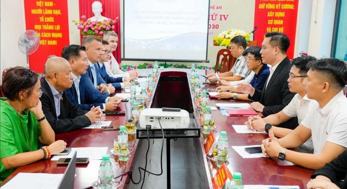 Quang cảnh cuộc làm việc. Ảnh: Thanh Lê