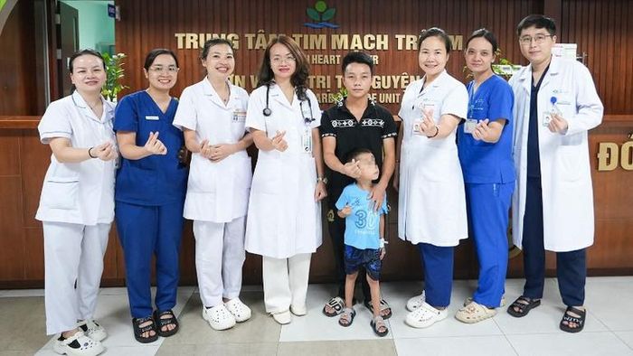  Bệnh nhi hoàn toàn bình phục và được xuất viện. 