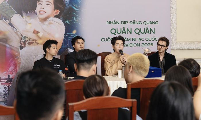  Đức Phúc tại buổi giao lưu 