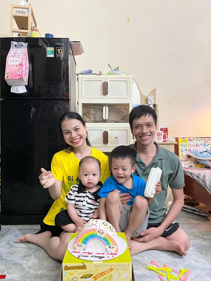 Căn phòng trọ 18m2 luôn tràn ngập nụ cười hạnh phúc của gia đình “lính chì”