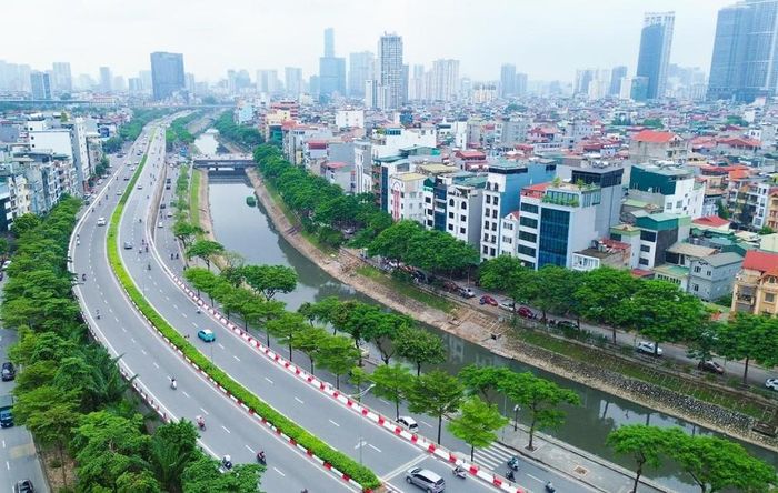 Cảnh quan sông Tô Lịch đang dần thay đổi tích cực. Ảnh: Thành Phương – TTXVN