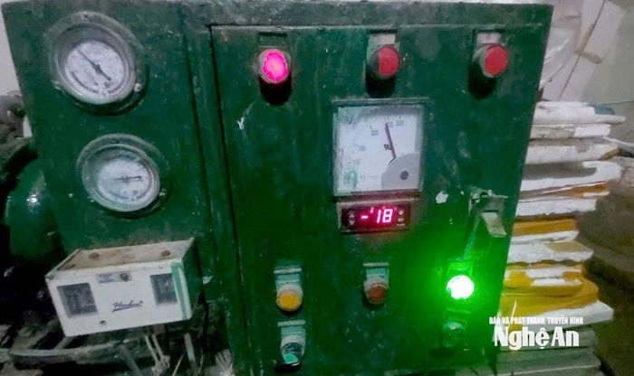 Nhiệt độ -18 độ C trong kho là điều kiện đảm bảo để bảo ôn hải sản. Ảnh: Xuân Hoàng
