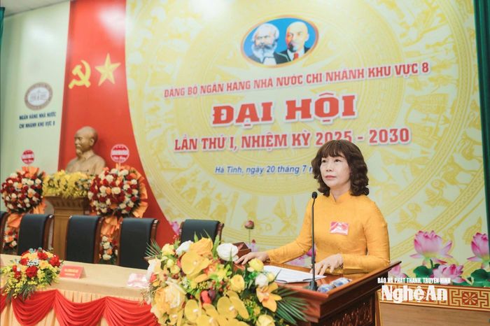 Đồng chí Nguyễn Thị Thu Thu - Quyền Giám đốc NHNN Khu vực 8 khai mạc Đại hội Đảng bộ NHNN Chi nhánh Khu vực 8 lần thứ nhất, nhiệm kỳ 2025-2030. Ảnh: Hoàng Hưng
