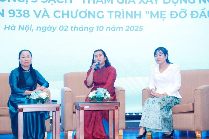 Các đại biểu giao lưu tại hội nghị. Ảnh: Minh Trang