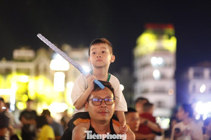 Các em thiếu nhi tham dự chương trình. Ảnh: Nguyễn Thắng
