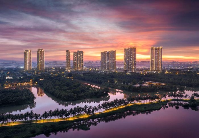 Những ô cửa sáng đèn giúp Ecopark rực sáng khi đêm về