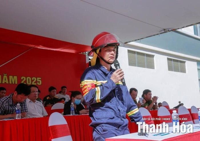 Thượng tá Lê Trọng Tài – Trưởng phòng Cảnh sát PCCC và CNCH, Công an tỉnh Thanh Hóa nhận xét sau buổi tổng duyệt.
