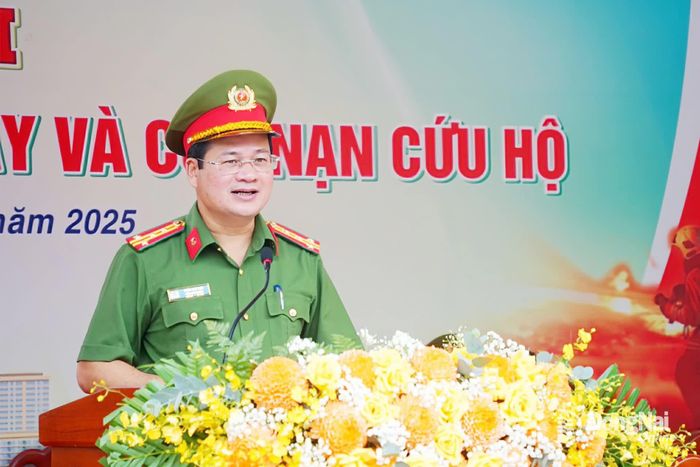 Đại tá Trần Anh Sơn, Phó Giám đốc Công an tỉnh Đồng Nai đề nghị các cấp, ngành và doanh nghiệp tăng cường các biện pháp phòng ngừa cháy, nổ. Ảnh: Lê Duy