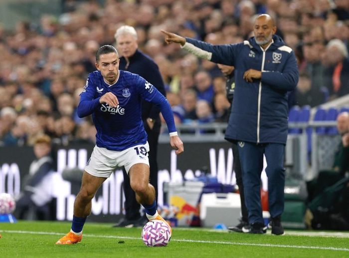  Jack Grealish đang hồi sinh trong màu áo Everton. 