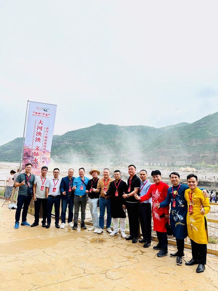Các đại biểu là doanh nghiệp du lịch Việt Nam tham dự Lễ phát động Chiến dịch quảng bá, giới thiệu du lịch "Xin chào Trung Quốc - Hoàng Hà 2025"
