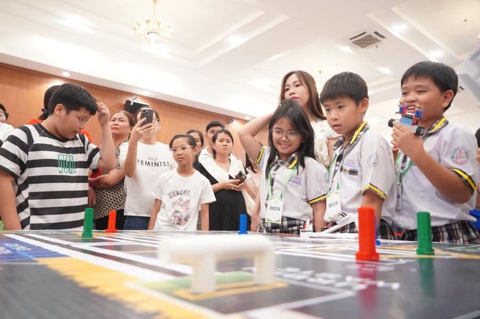  Xuyên suốt cuộc thi là những phút giây hồi hộp, phấn khởi kèm chút tiếc nuối đầy cảm xúc của các thí sinh. 