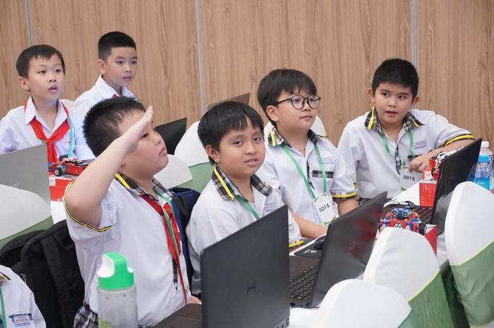  Không dừng lại ở một cuộc thi, đây còn là một sân chơi rất bổ ích giúp thí sinh phát huy tài năng, đam mê. 