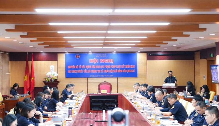 Cục trưởng Cục Hải quan Nguyễn Văn Thọ khẳng định việc rà soát, xây dựng và hoàn thiện văn bản quy phạm pháp luật trong lĩnh vực hải quan có ý nghĩa đặc biệt quan trọng