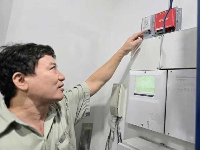 Song song với việc khai báo, cập nhật dữ liệu, việc tuyên truyền, hướng dẫn lắp đặt thiết bị truyền tin báo cháy cũng đang được triển khai đồng bộ