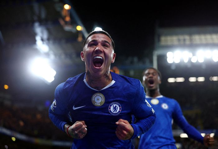  Với chiến thắng này, Chelsea tạm giải tỏa áp lực sau thất bại 1-3 trước Brighton tuần trước. Lần đầu tiên kể từ năm 2014 dưới thời Jose Mourinho, Chelsea mới giành 2 trận thắng liên tiếp trước Liverpool tại Premier League. Trong 5 lần gần nhất hành quân tới Stamford Bridge, "The Kop" thua 2 và hòa 3 trận. 