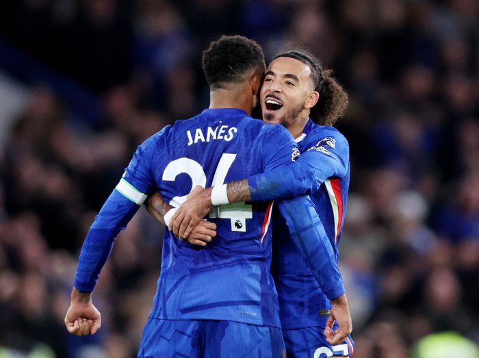  Trong khi đó, Chelsea giành chiến thắng thứ 3 tại Premier League mùa này, và có lẽ, hình ảnh HLV Maresca "hóa Mourinho" trên đường pitch sẽ được nhắc mãi cho một đêm đầy cảm xúc và bản lĩnh của "The Blues". 