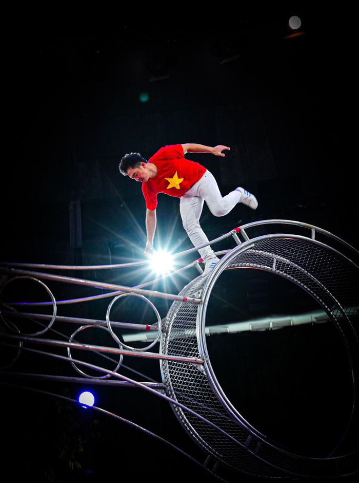 Tình yêu và Tổ quốc. Ảnh: NGÔ VĂN LỘC