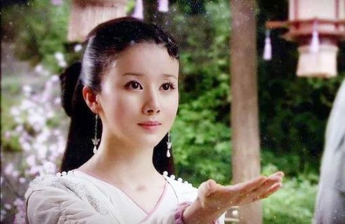 Cuộc đời của Tôn Phi Phi không êm đềm cả trên phim lẫn đời thực.