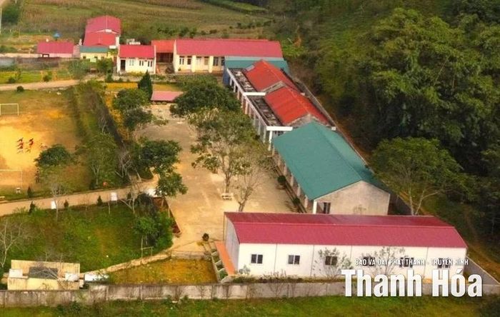 Trường Tiểu học và THCS Cao Sơn.