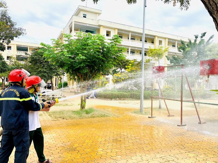 Học sinh được trải nghiệm, thực hành các tình huống CC, CNCH
