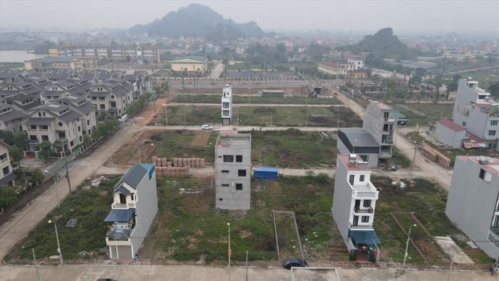  Hiện tượng đầu cơ, găm hàng, đẩy giá diễn ra tạo nên 'bong bóng' và một thị trường bất động sản thiếu minh bạch. Ảnh minh họa: INT 