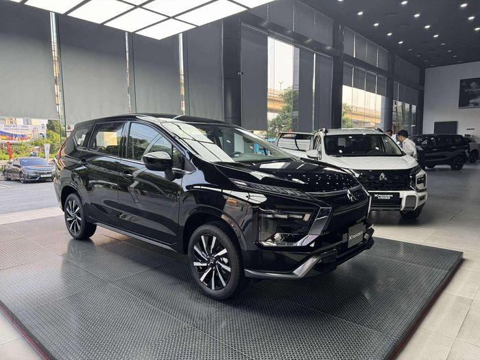  Xpander AT Premium và Xpander Cross phiên bản mới ra mắt tháng 9. 