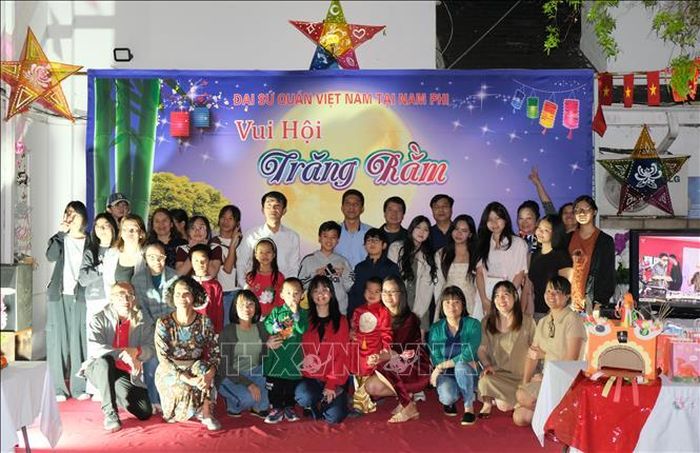 Thiếu nhi cộng đồng người Việt Nam tại Pretoria tham gia chương trình. Ảnh: Hồng Minh/PV TTXVN tại Nam Phi