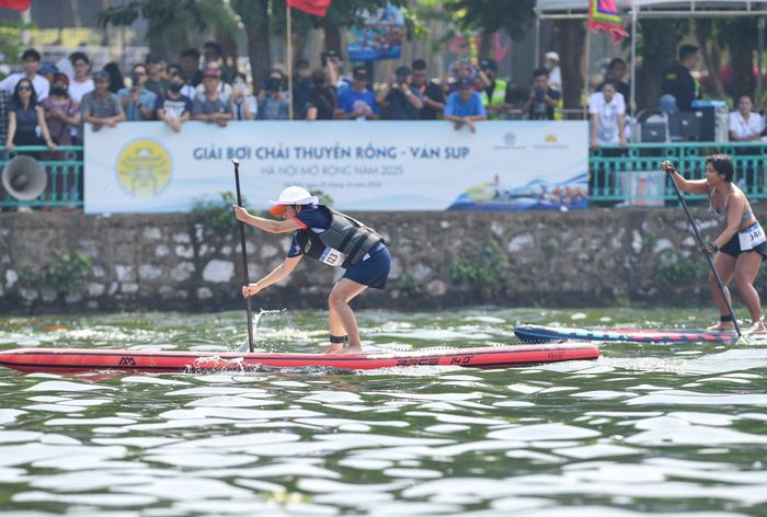 Đây là chuỗi sự kiện nhằm thúc đẩy du lịch Thủ đô, đưa du khách trong và ngoài nước đến gần hơn với vẻ đẹp thanh lịch của Hà Nội mùa thu.