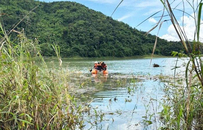 Lực lượng cứu hộ nỗ lực tìm kiếm nạn nhân