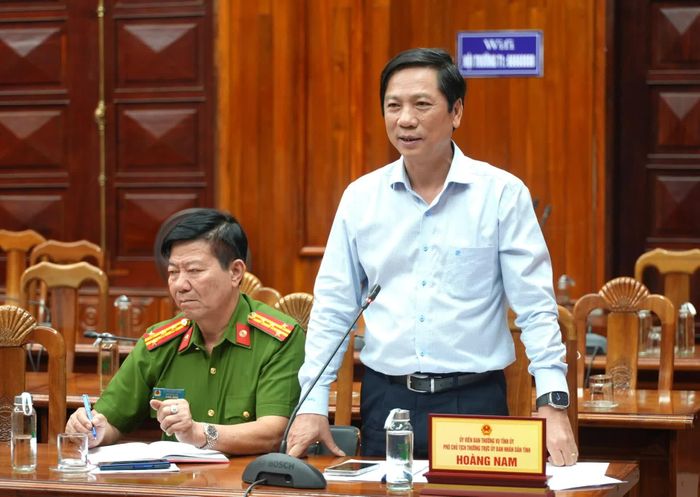 Đồng chí Phó Chủ tịch Thường trực UBND tỉnh Hoàng Nam phát biểu tại cuộc họp - Ảnh: Trung Đức