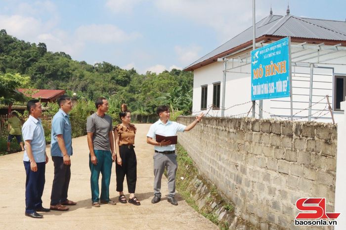 Mô hình cụm dân cư Nhà sạch vườn đẹp của Hội LHPN Chiềng Mai.