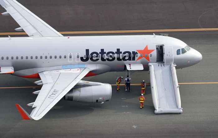  Hãng hàng không giá rẻ Jetstar Asia đóng cửa vào tháng 6 do sức ép cạnh tranh và chi phí. Ảnh: Reuters.