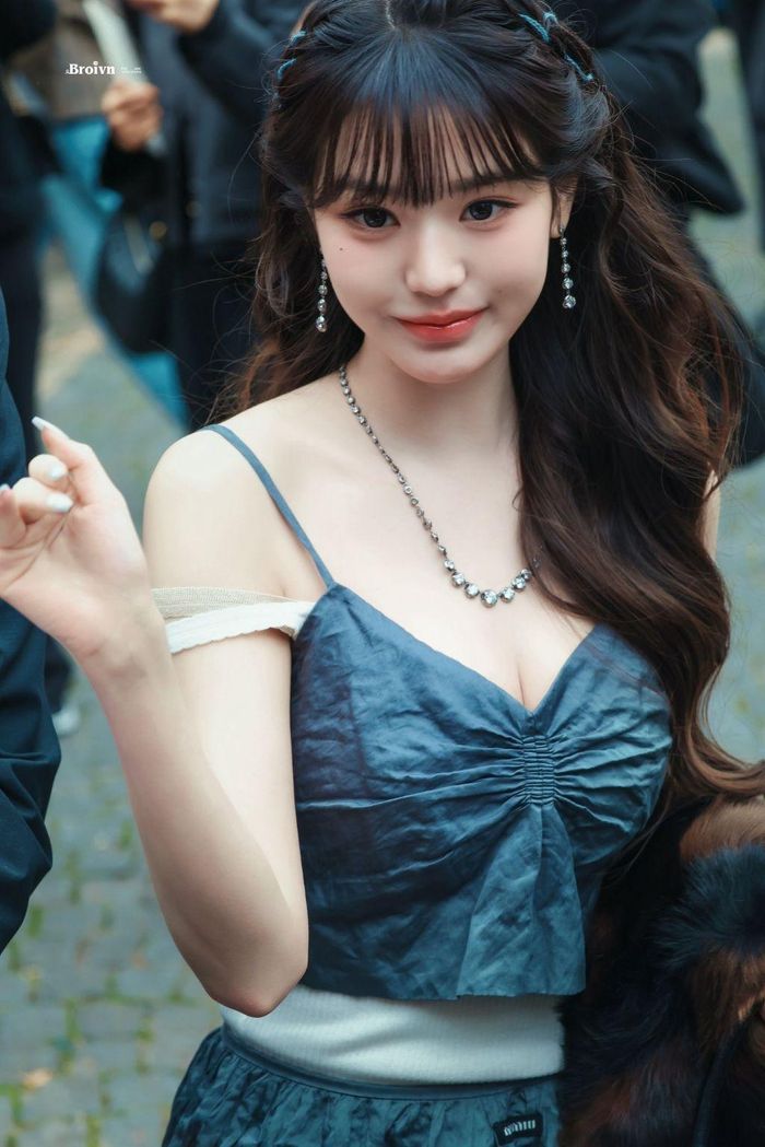 Hình ảnh Jang Won Young tại show Miu Miu. Ảnh: Broivn, DaisyLnn.