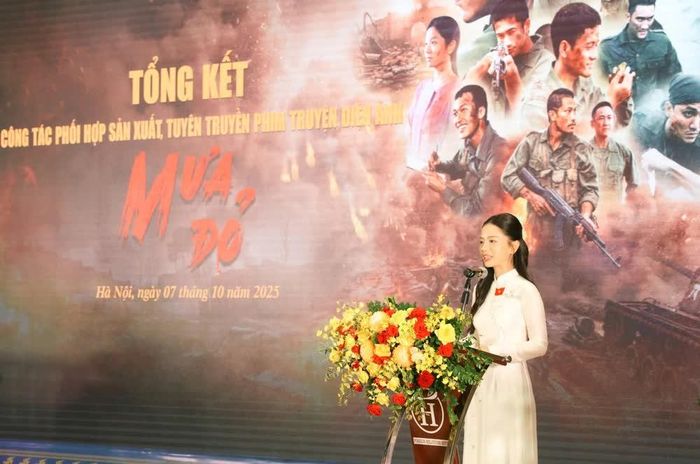 Diễn viên Hạ Anh.