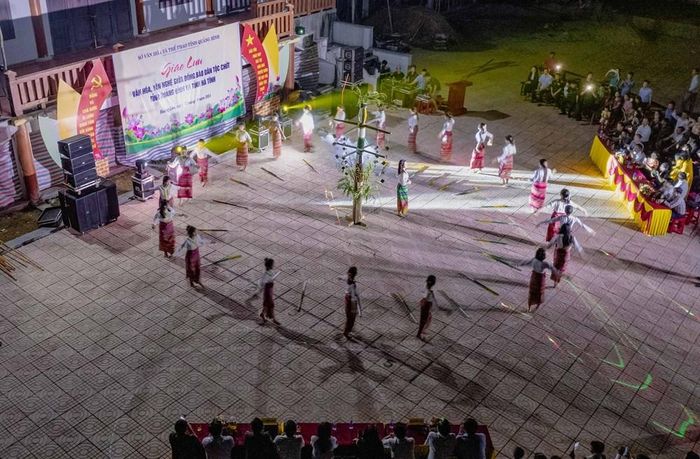 Đồng bào Chứt sinh sống chủ yếu tại khu vực các xã phía Tây bắc tỉnh Quảng Trị có những làn điệu dân ca mang bản sắc riêng. Việc các lớp tập huấn được tổ chức sẽ giúp đồng bào Chứt hệ thống, sưu tầm được những nét văn hóa đặc của riêng mình từ đó gìn giữ và phát triển