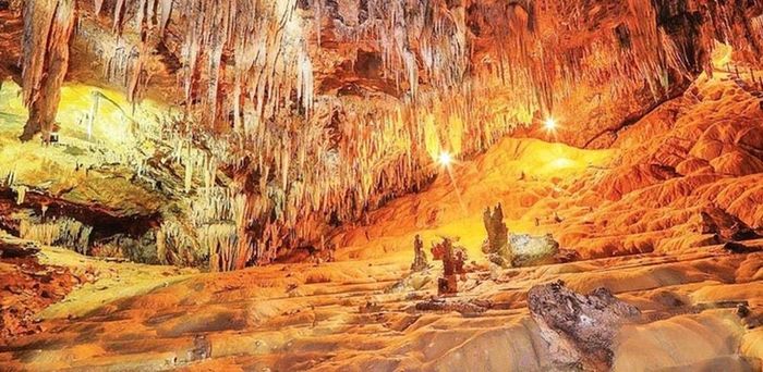 Quần thể hang động Pu Sam Cap được ví như “Tây Bắc đệ nhất động”. Ảnh: TP