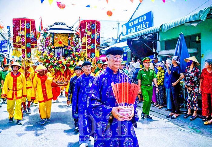 Đồng thời giáo dục thế hệ trẻ tình yêu biển đảo và phát triển du lịch biển Cần Giờ.