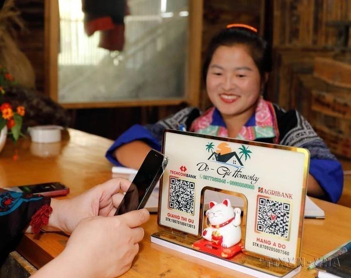 Thanh toán bằng phương thức QR Code đã đến tận vùng sâu, vùng xa. Ảnh: Trần Việt – TTXVN