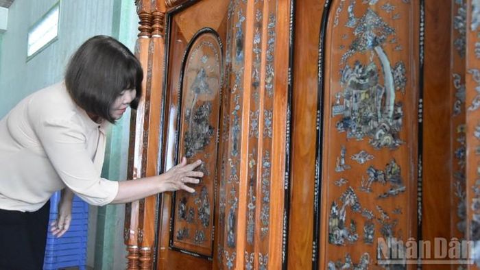  Tủ thờ Gò Công là một trong những làng nghề truyền thống có từ lâu đời ở phường Sơn Qui. 