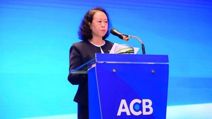  Bà Trần Thị Ngọc Liên, Phó Giám đốc Ngân hàng Nhà nước Chi nhánh Khu vực 2, phát biểu. 