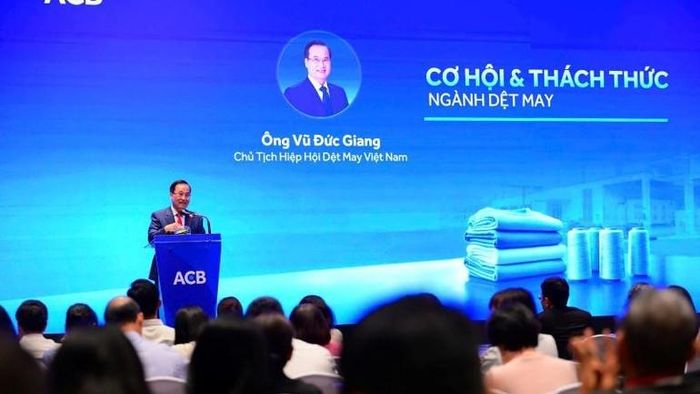  Ông Vũ Đức Giang, Chủ tịch Hiệp hội Dệt may Việt Nam, phát biểu. 