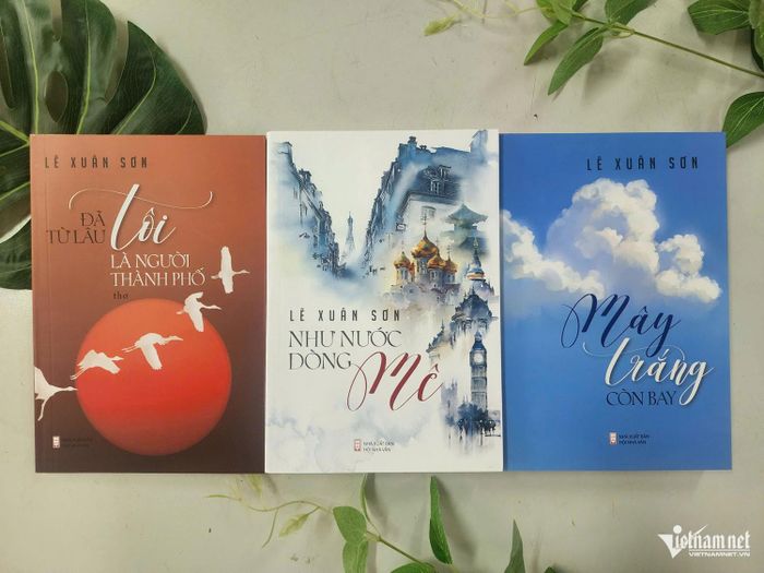 Bộ 3 cuốn sách của nhà báo Lê Xuân Sơn.